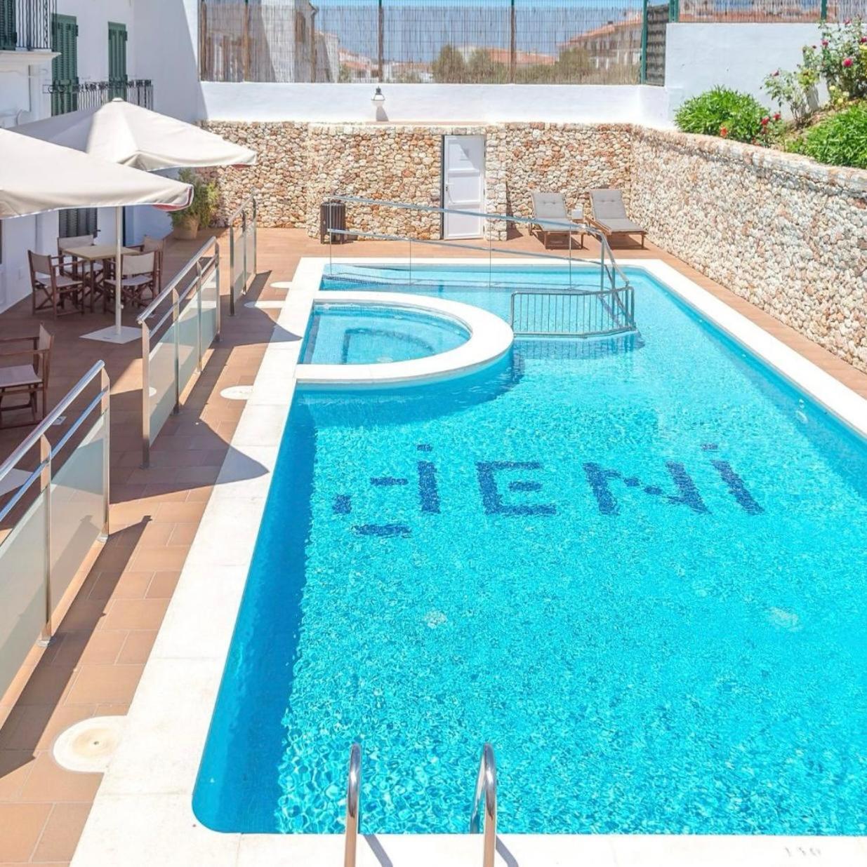Hotel Jeni & Restaurant 3*